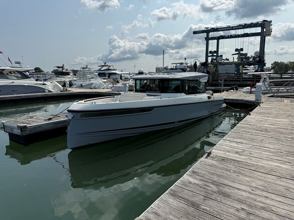 SAXDOR 320 GTC — 2024 Saxdor Yachts 320 GTC