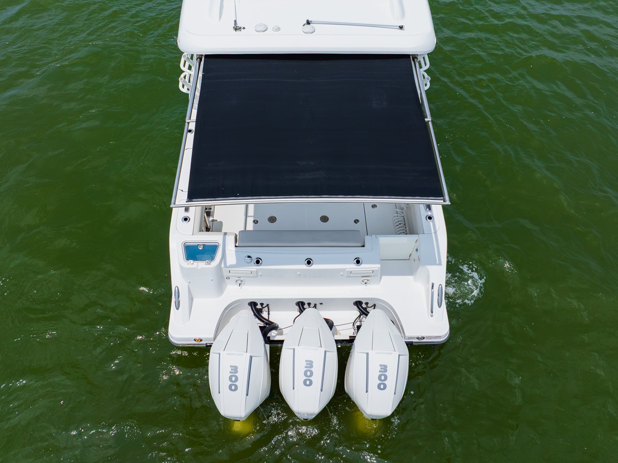 Boston Whaler 350 Realm — 2023 Boston Whaler 350 Realm — photo 3