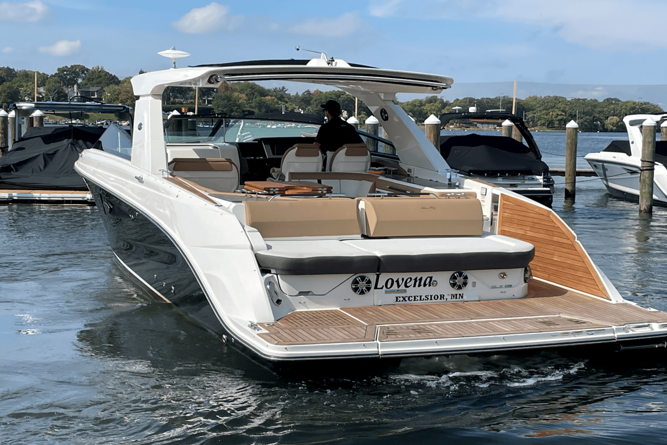 Sea Ray 400 SLX — 2019 Sea Ray 400 SLX — photo 4