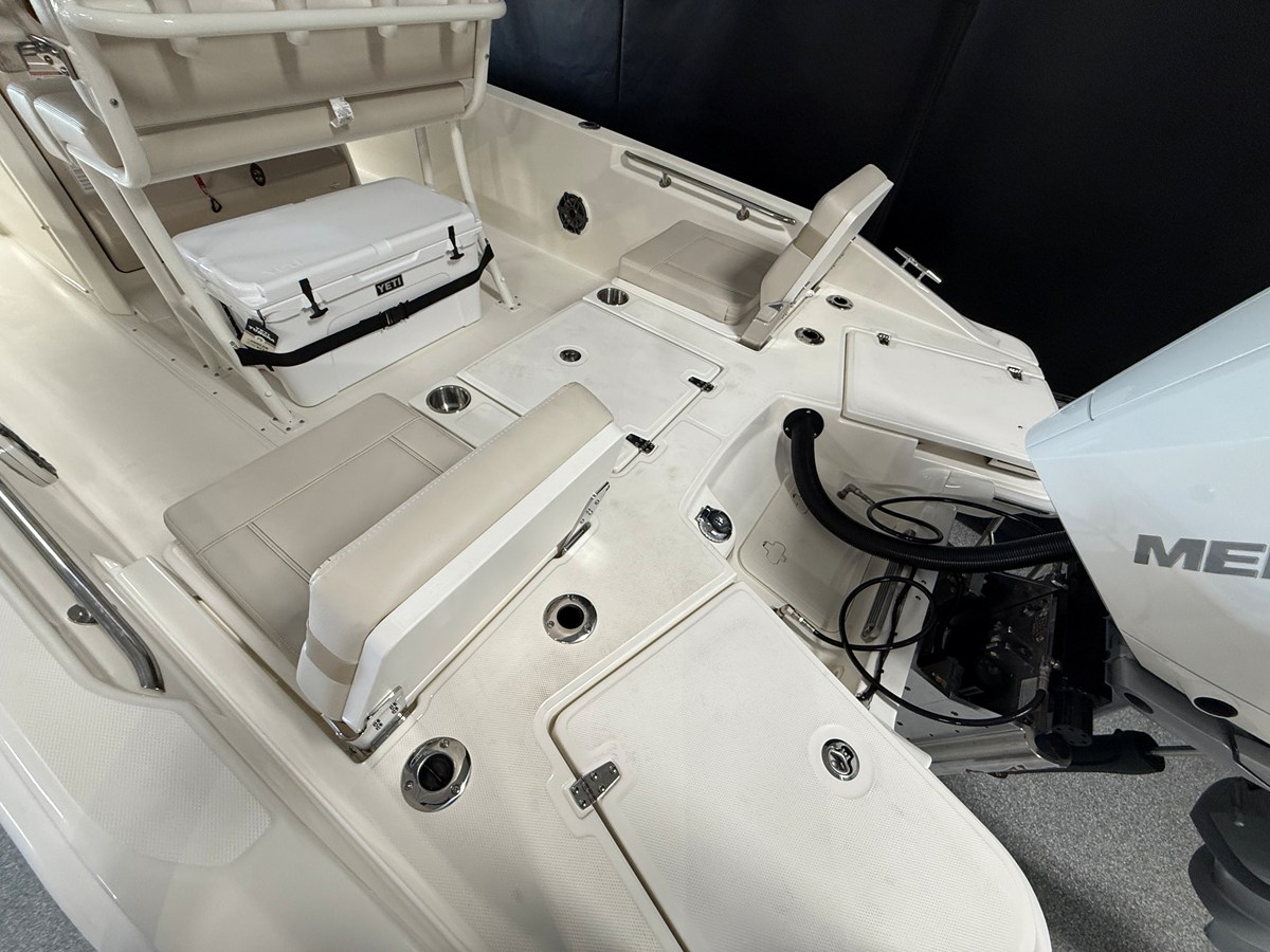 BOSTON WHALER 250 DAUNTLESS, photo 25