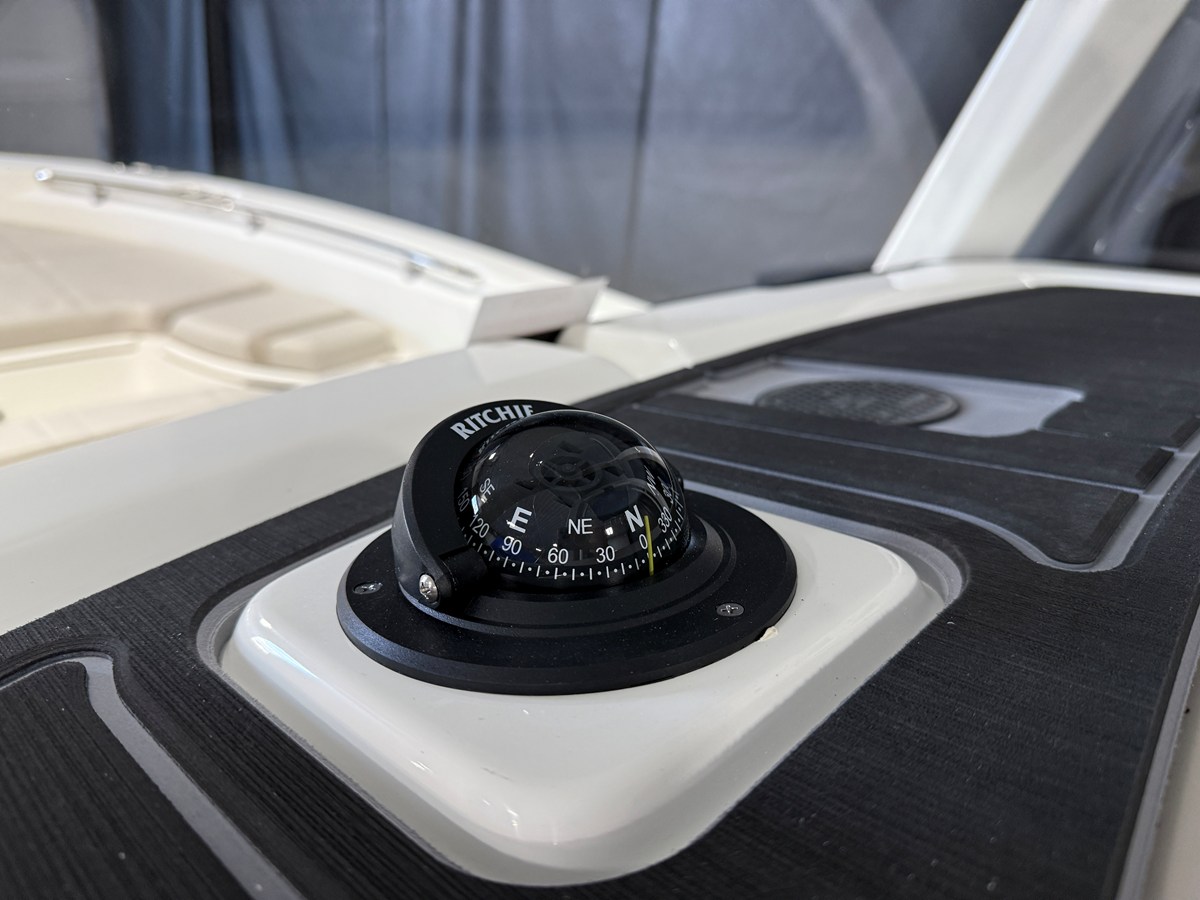 BOSTON WHALER 250 DAUNTLESS, photo 66