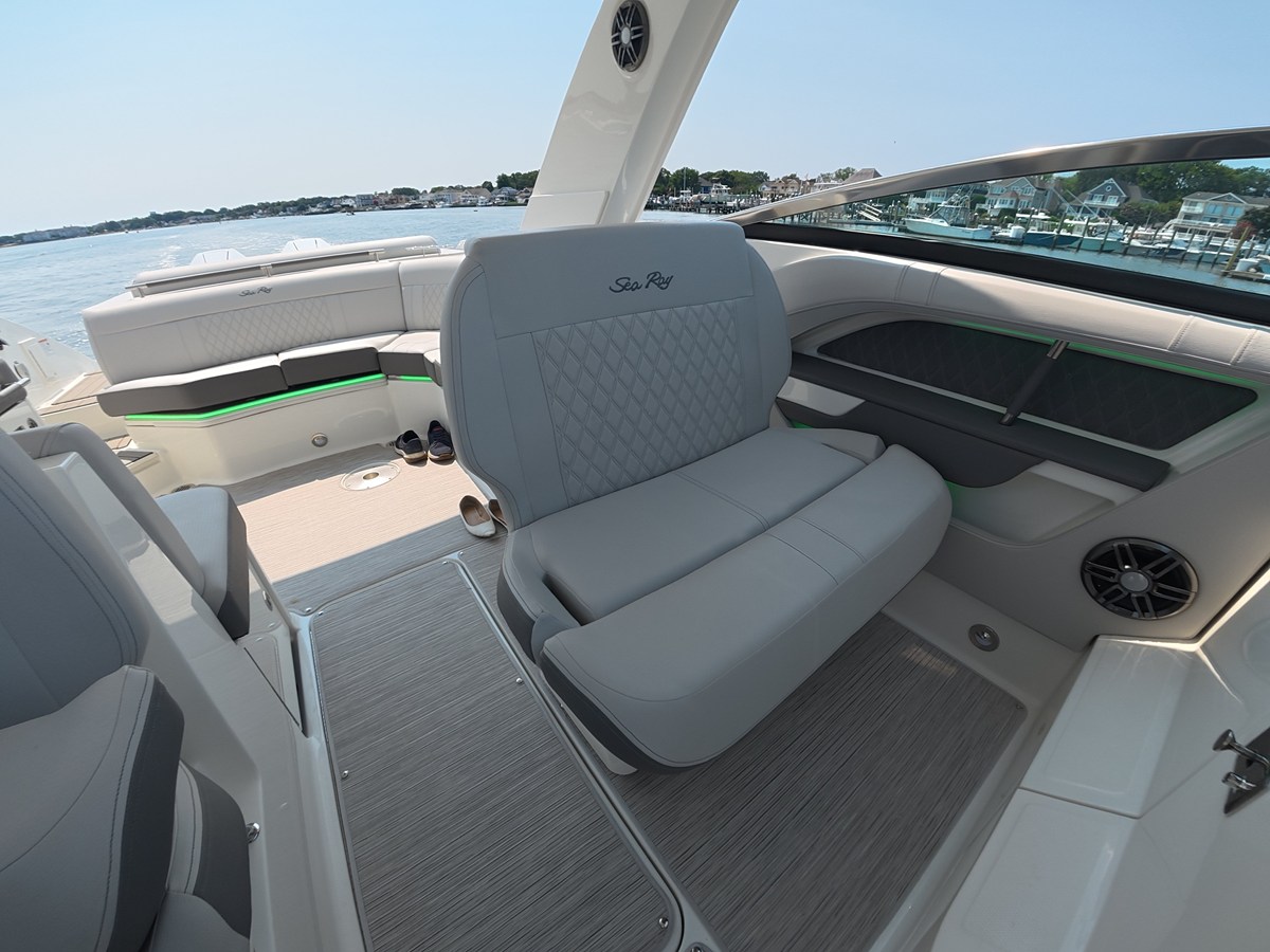 SEA RAY SLX 310 OUTBOARD, photo 25