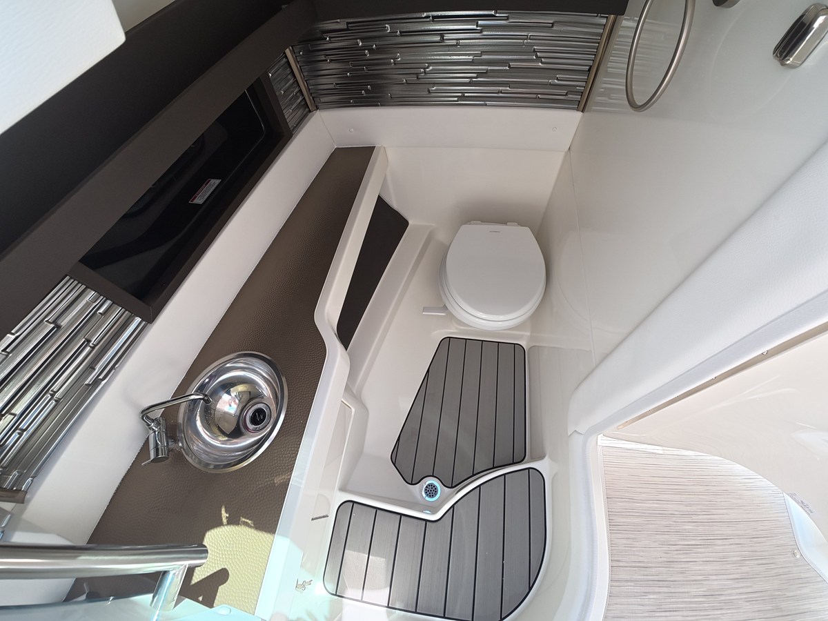 SEA RAY SLX 310 OUTBOARD, photo 30