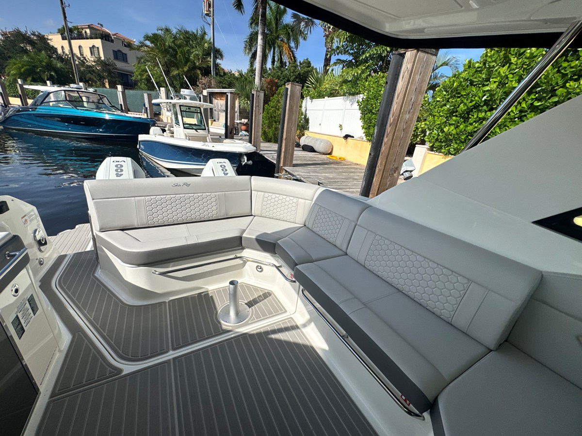 SEA RAY SUNDANCER 320 OUTBOARD, photo 20