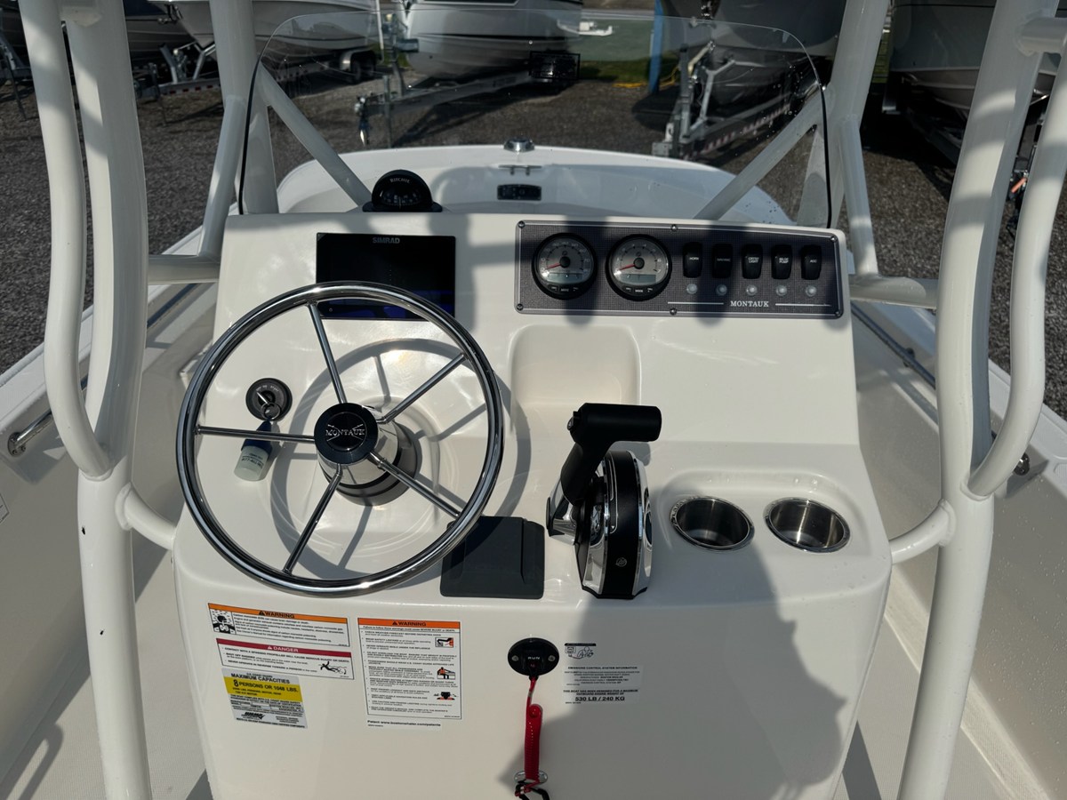 BOSTON WHALER 190 MONTAUK, photo 13