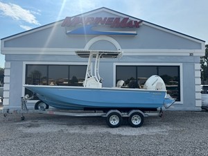 BOSTON WHALER 190 MONTAUK
