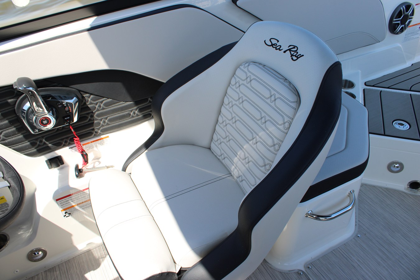 SEA RAY SPX 210 OUTBOARD, photo 15