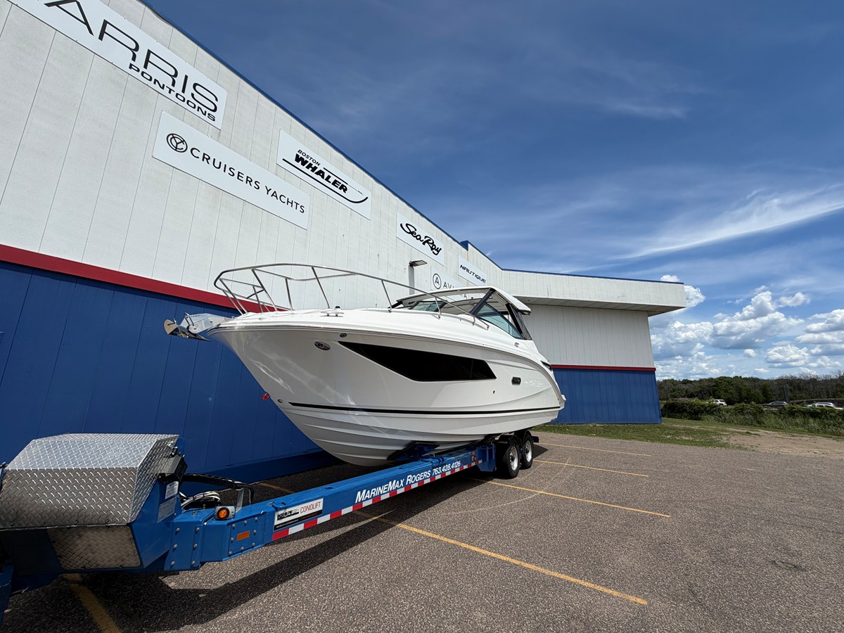 Sea Ray Sundancer 320 — 2026 Sea Ray Sundancer 320 — photo 4