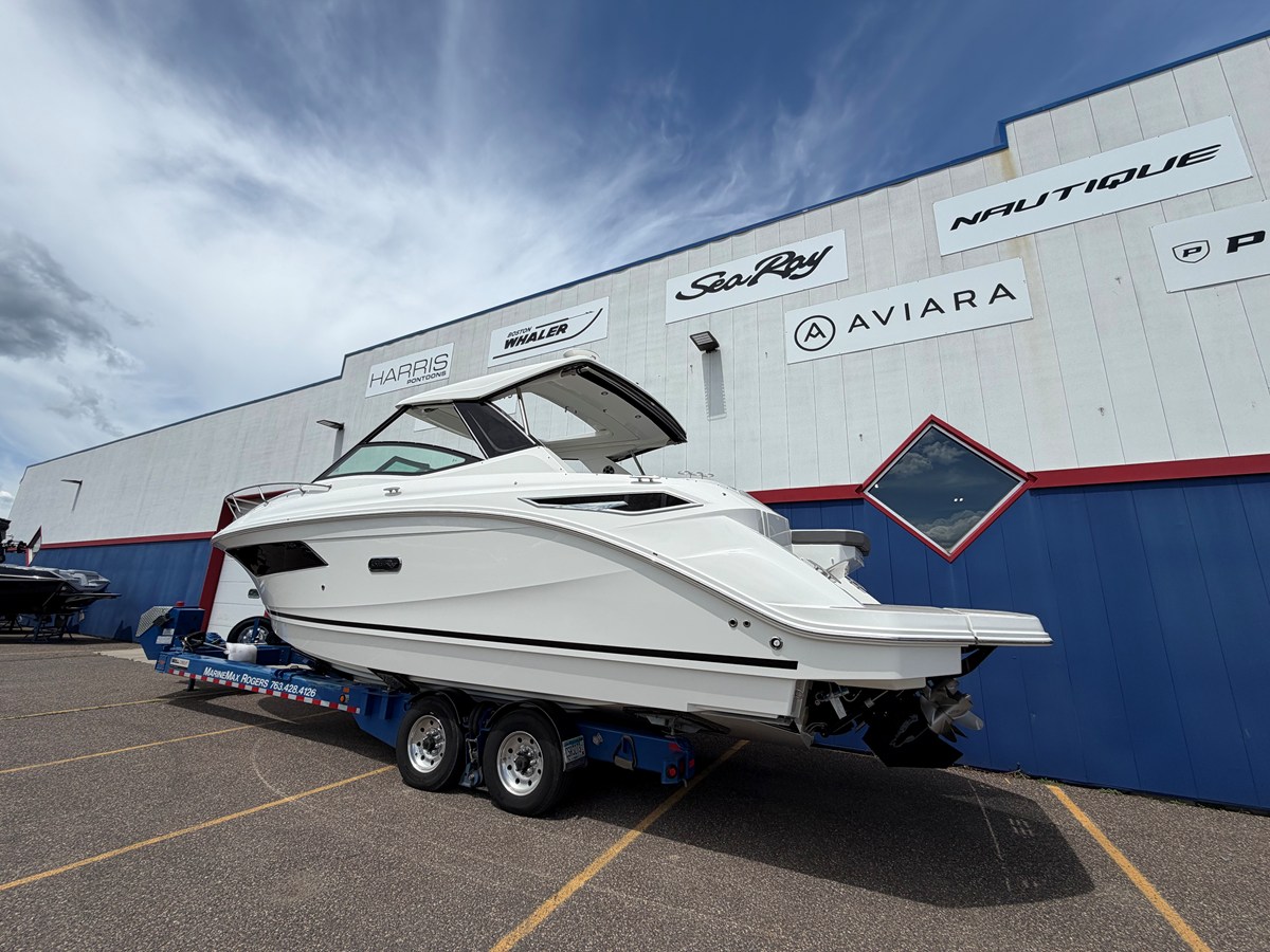 Sea Ray Sundancer 320 — 2026 Sea Ray Sundancer 320 — photo 5