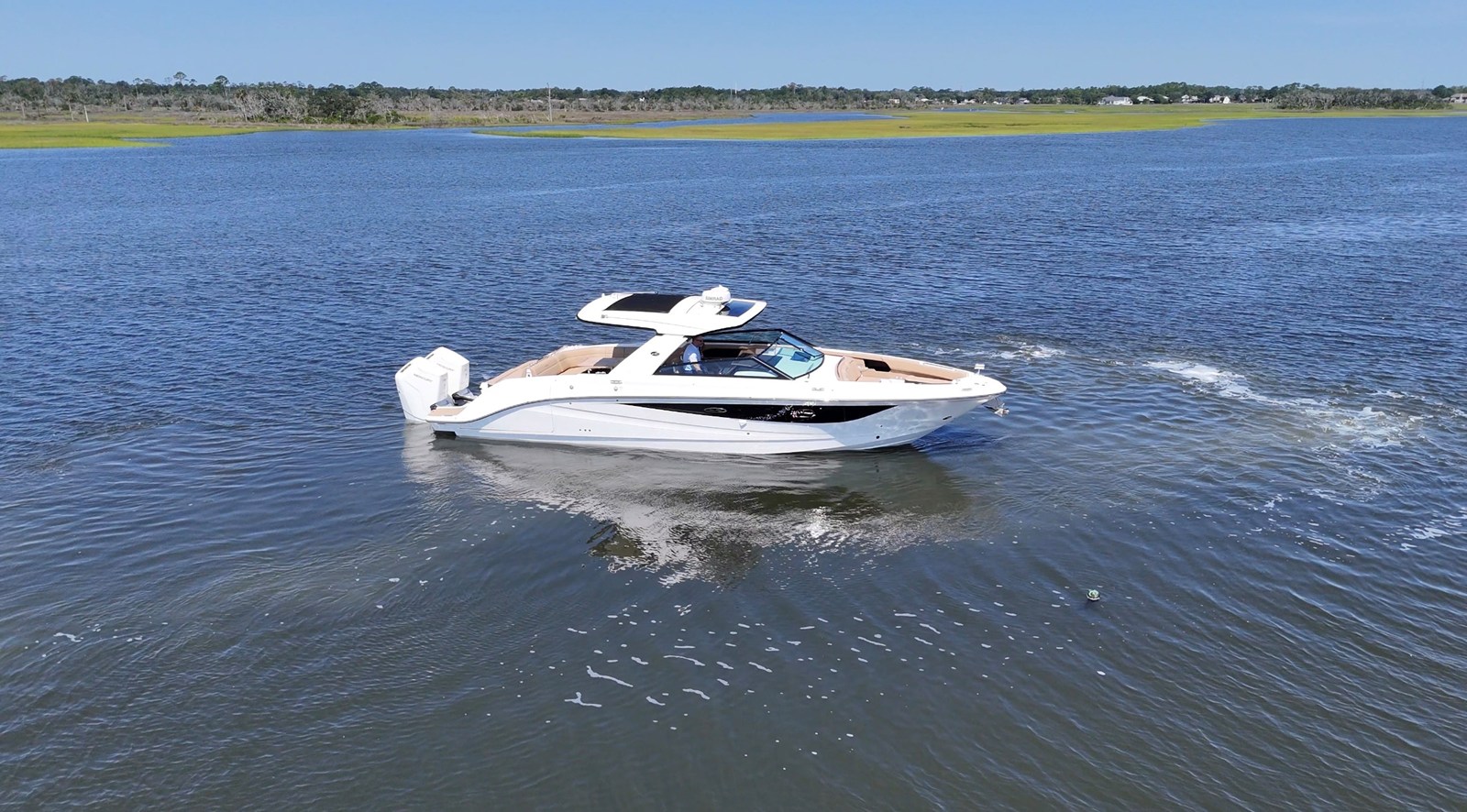 Sea Ray SLX 400 Outboard — 2026 Sea Ray SLX 400 Outboard — photo 4