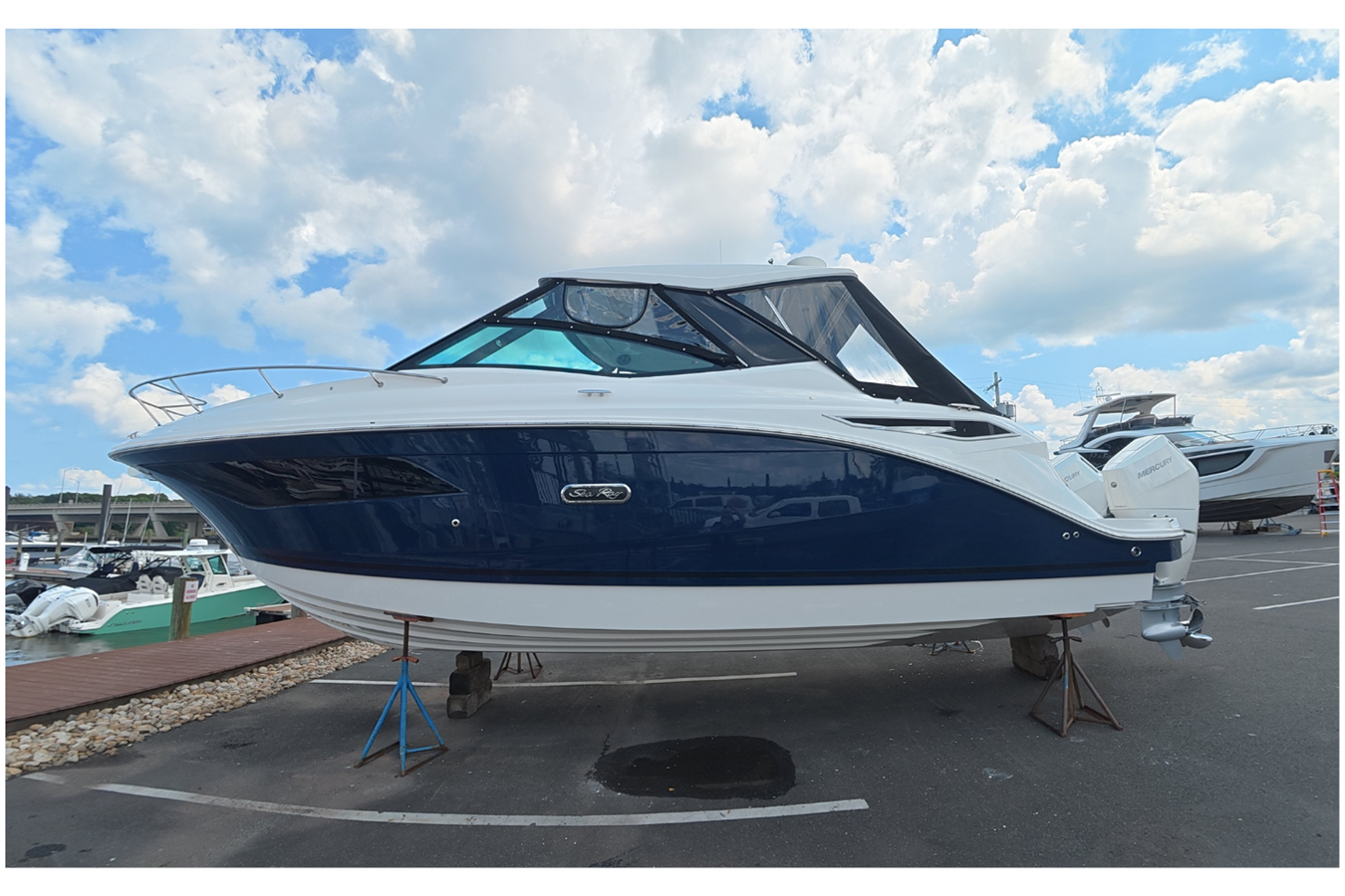 Sea Ray SEA RAY SUNDANCER 320 OUTBOARD