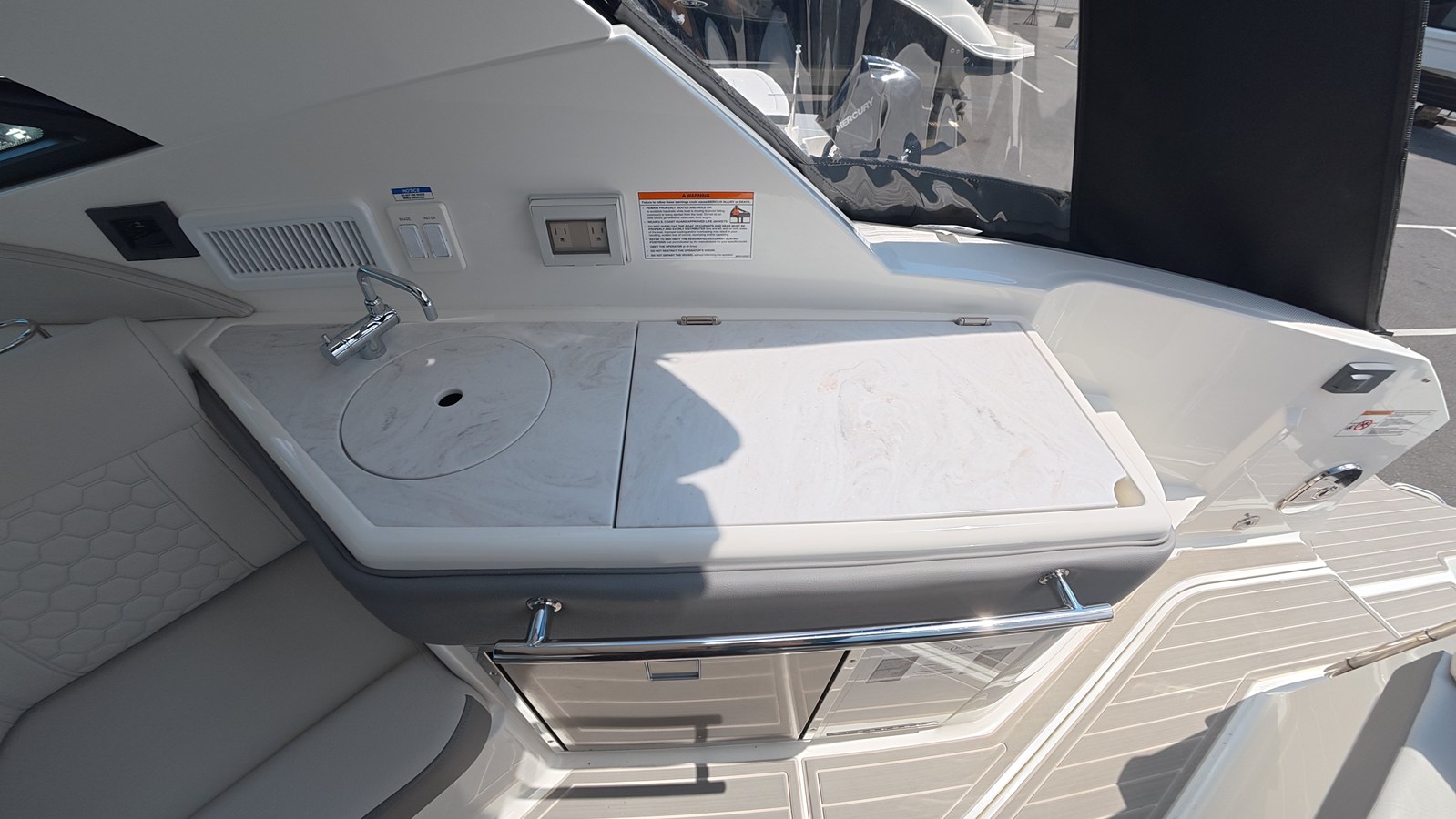 SEA RAY SUNDANCER 320 OUTBOARD, photo 11