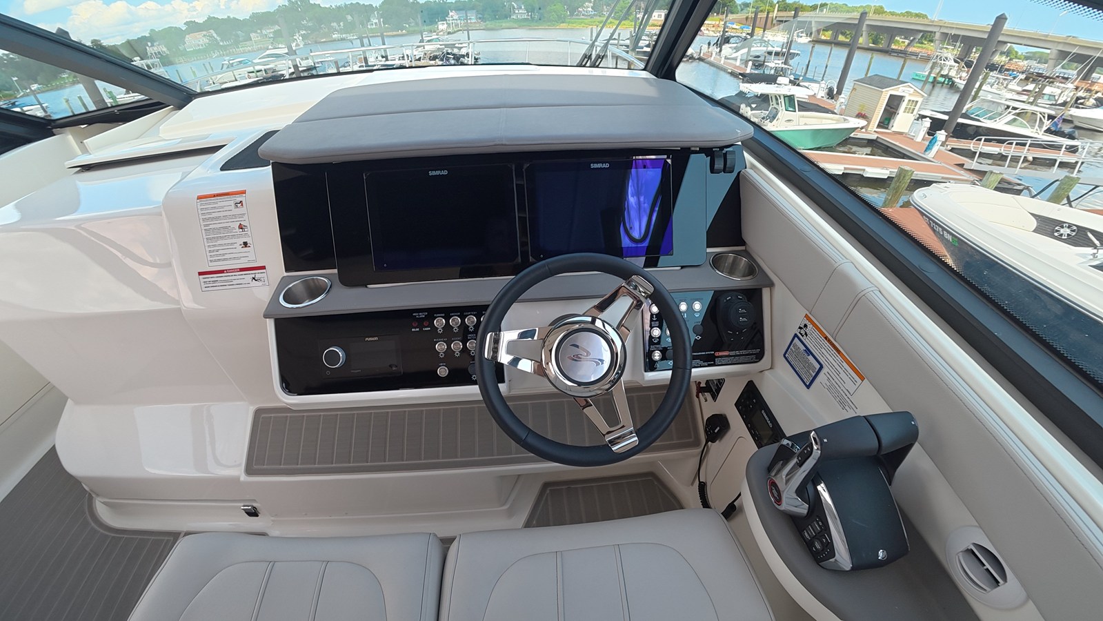 SEA RAY SUNDANCER 320 OUTBOARD, photo 17
