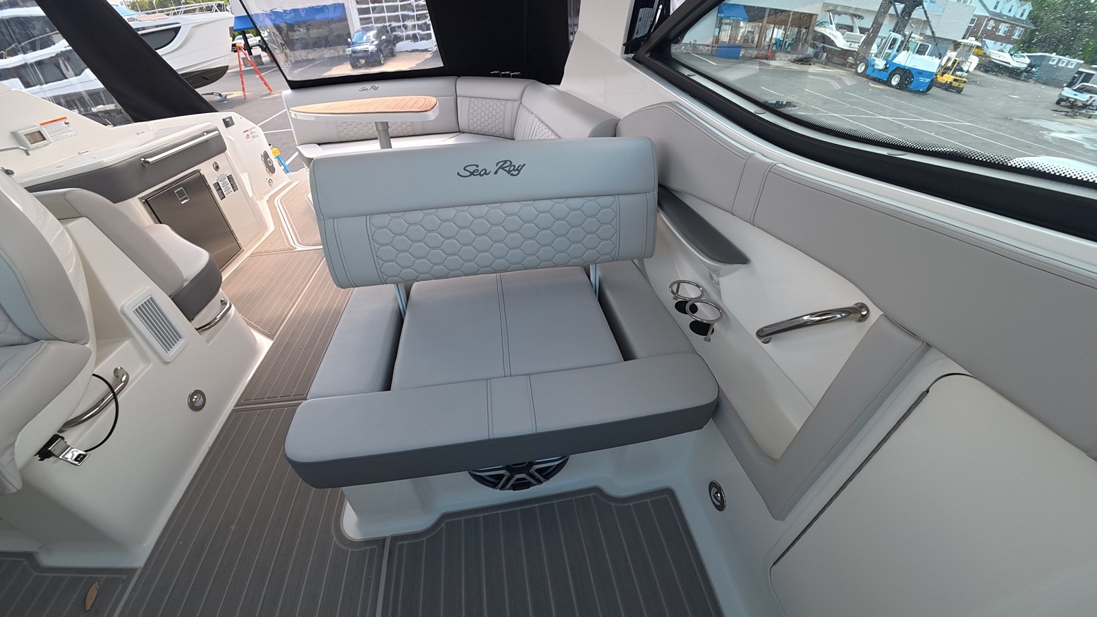 SEA RAY SUNDANCER 320 OUTBOARD, photo 20