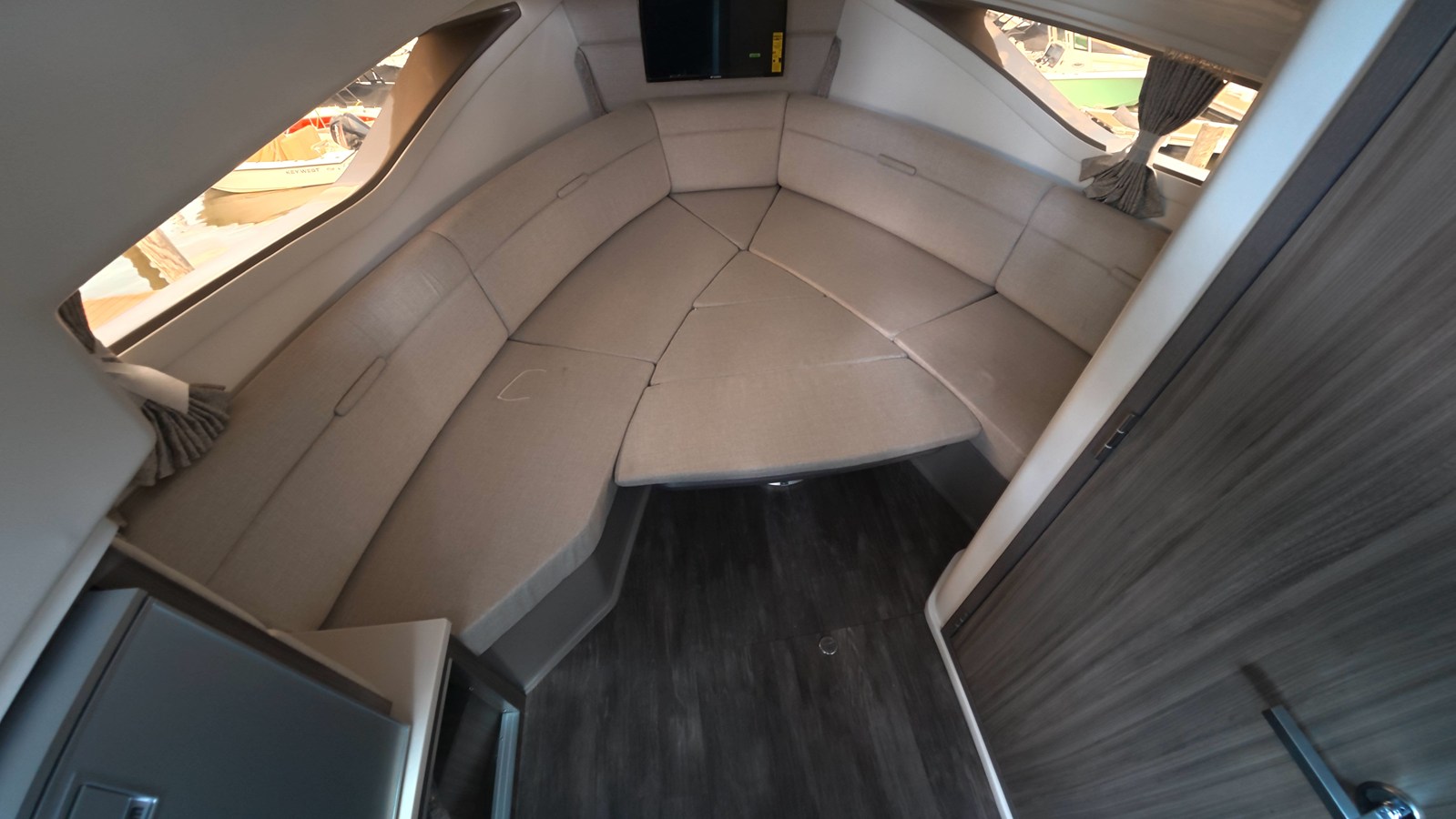 SEA RAY SUNDANCER 320 OUTBOARD, photo 22