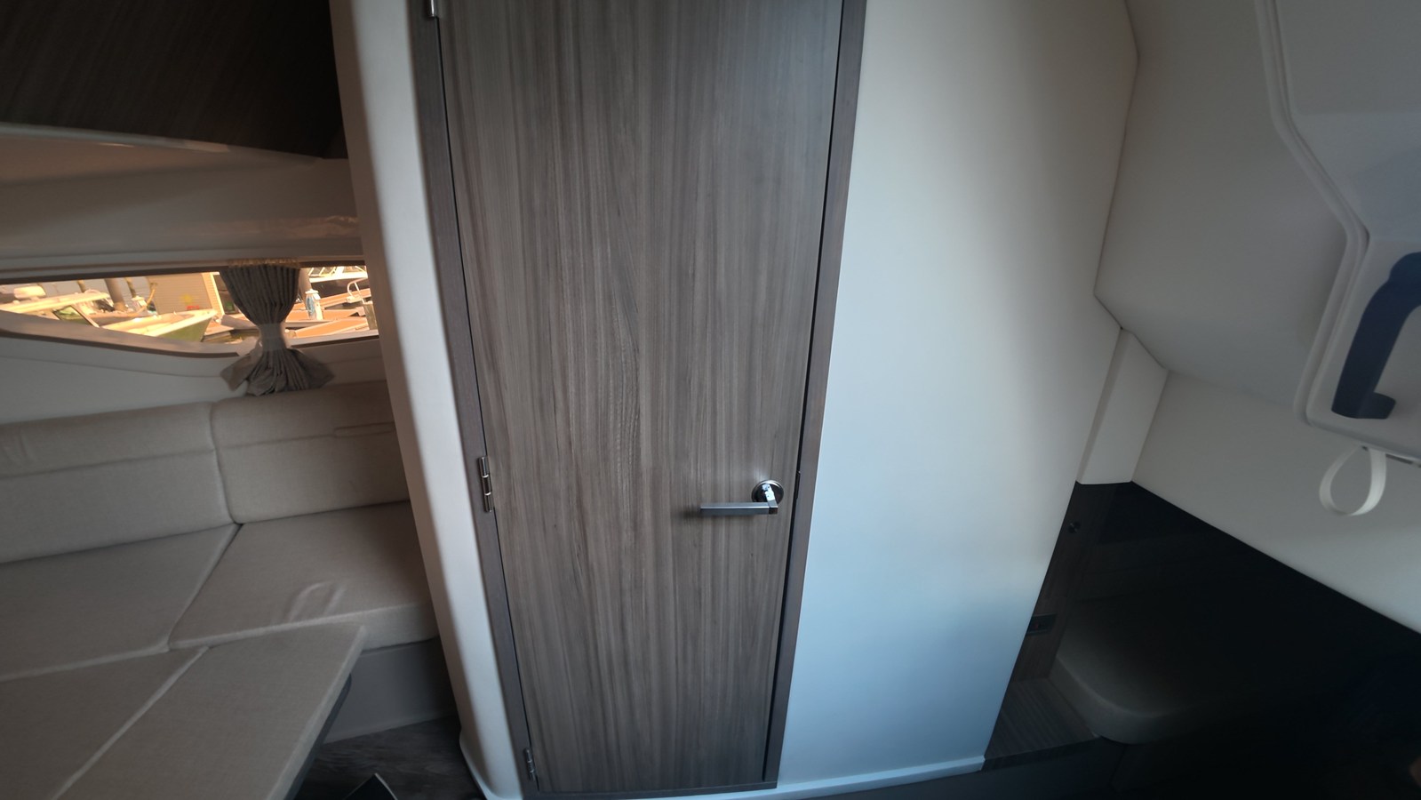 SEA RAY SUNDANCER 320 OUTBOARD, photo 25