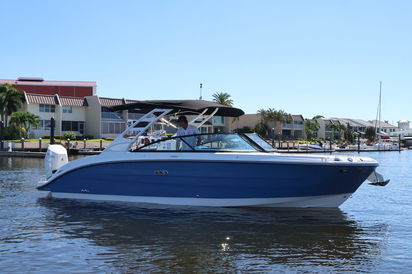 SEA RAY SDX 270 OUTBOARD, photo 3