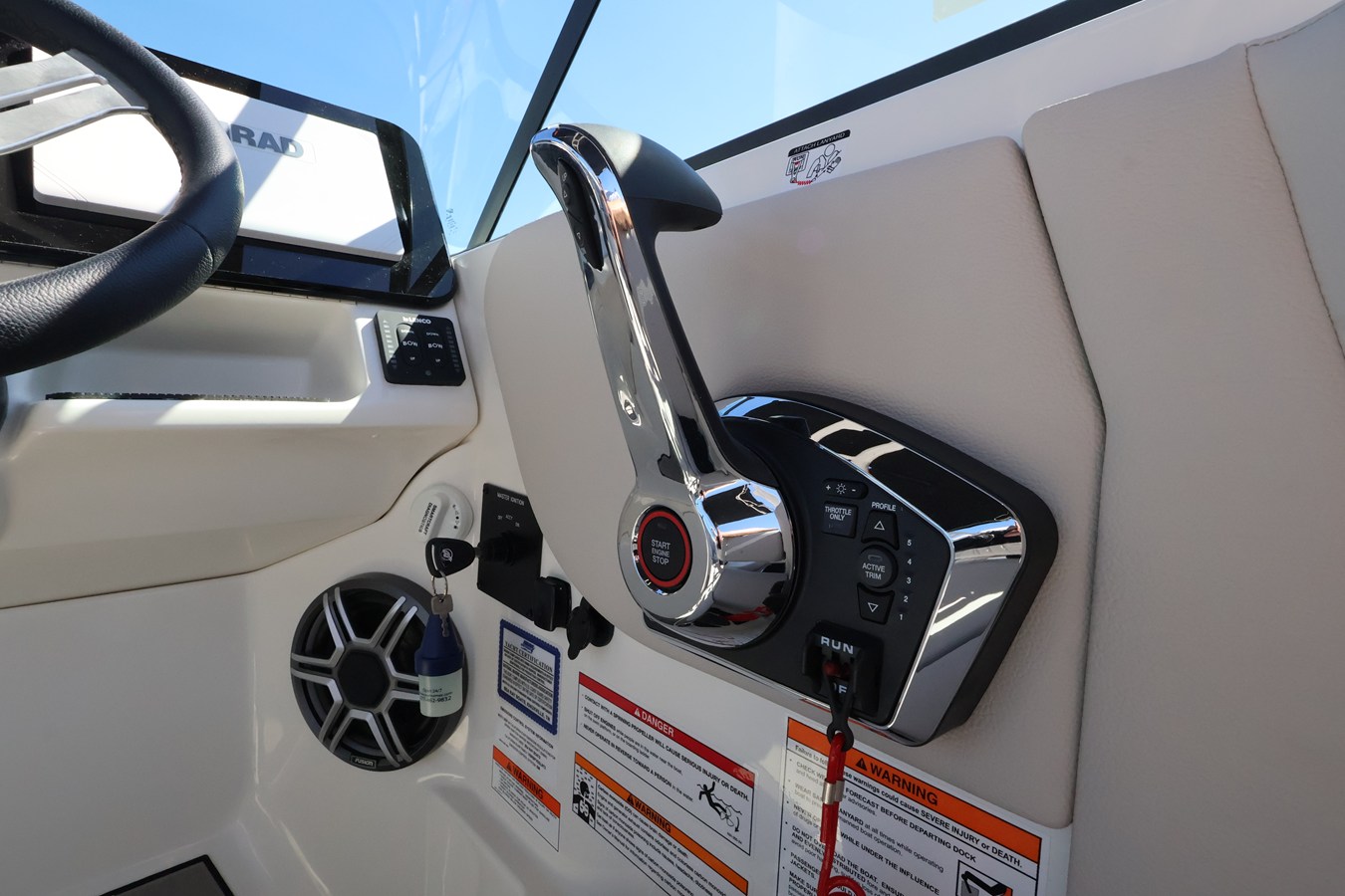 SEA RAY SDX 270 OUTBOARD, photo 24