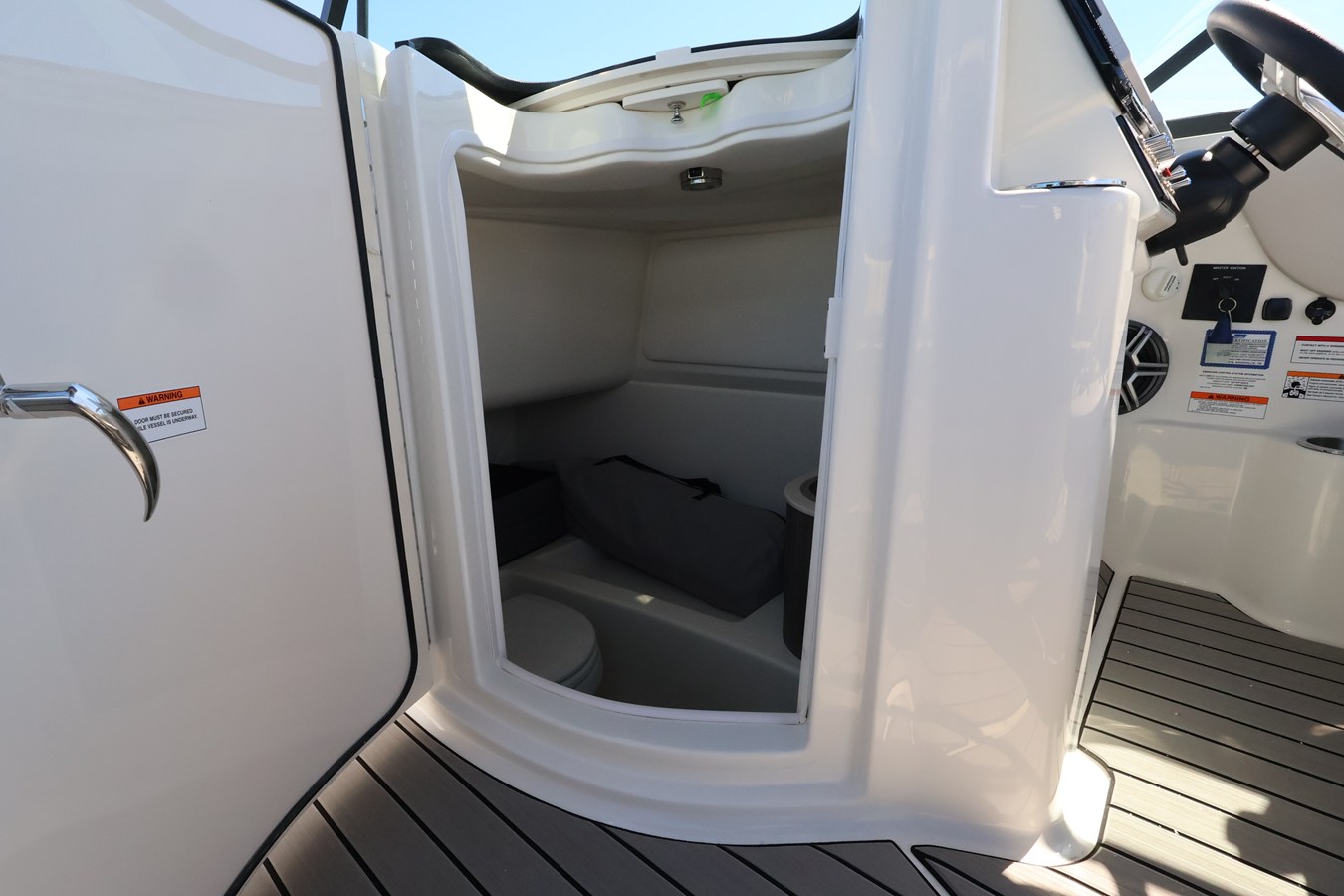 SEA RAY SDX 270 OUTBOARD, photo 29
