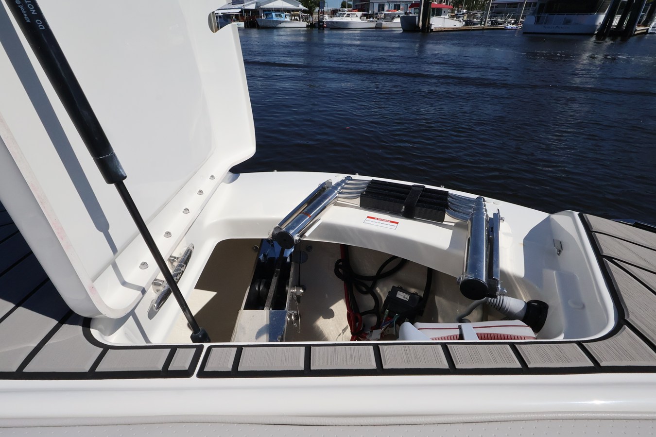 SEA RAY SDX 270 OUTBOARD, photo 37