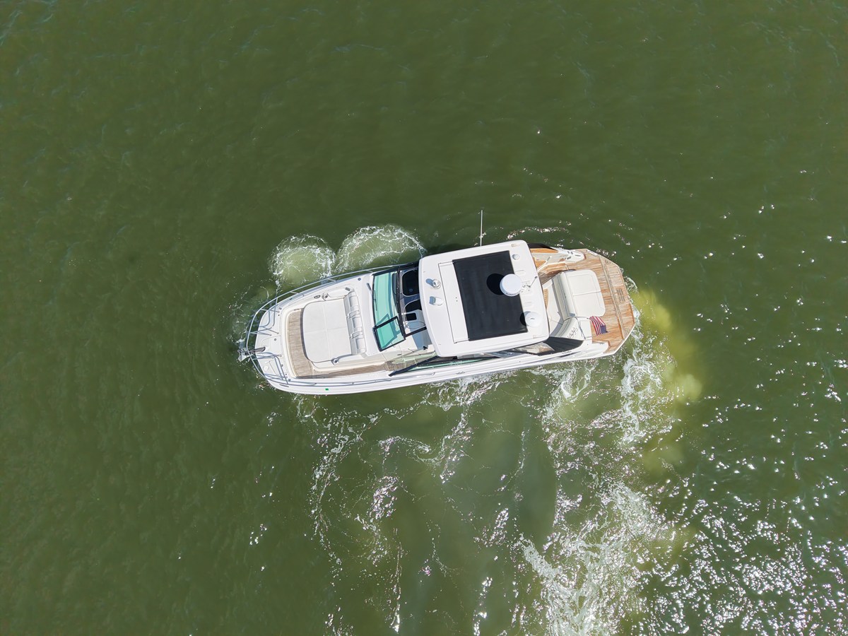 Sea Ray 320 SUNDANCER — 2019 Sea Ray 320 Sundancer — photo 5