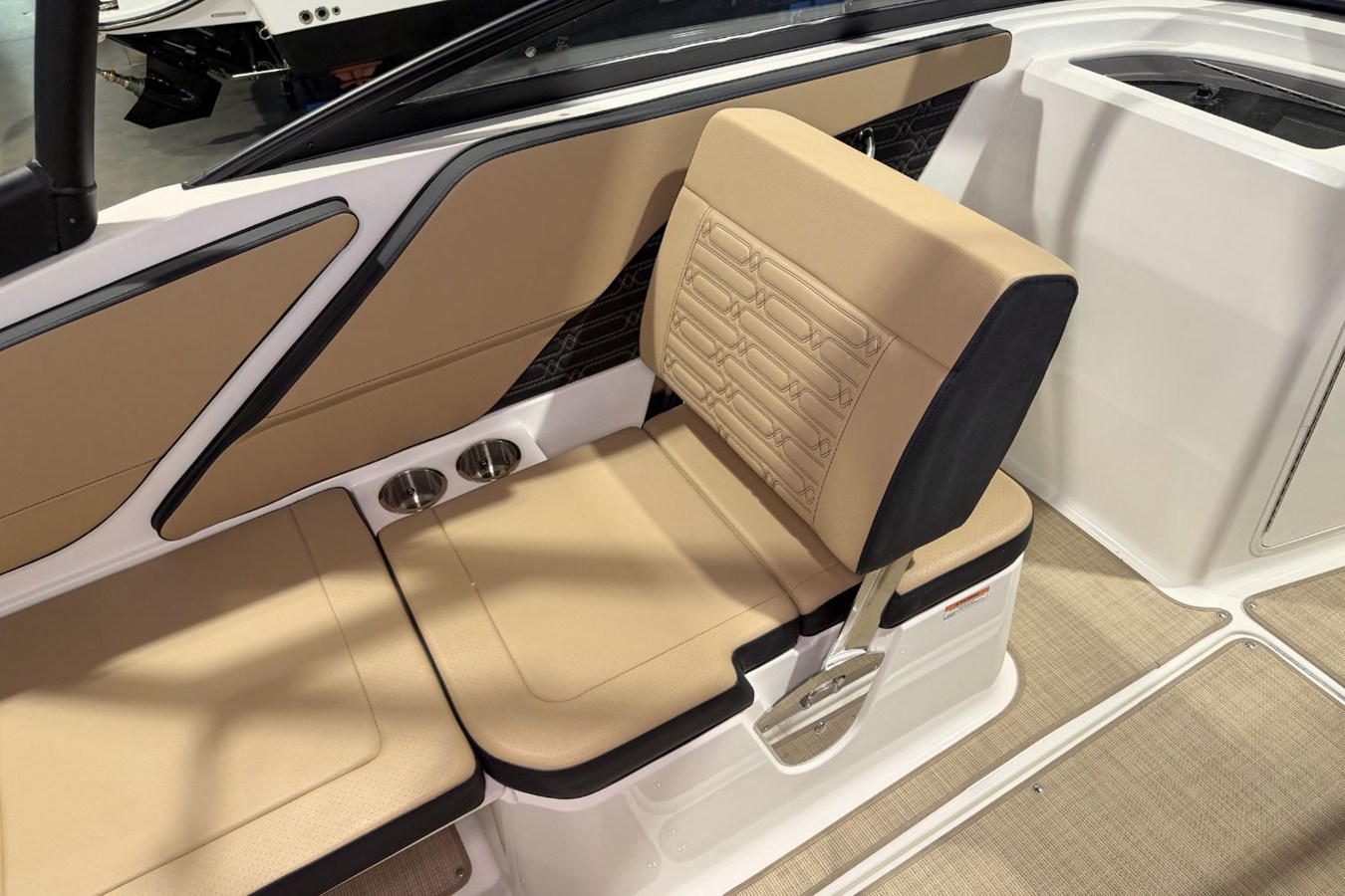 SEA RAY SPX 210 OUTBOARD, photo 19