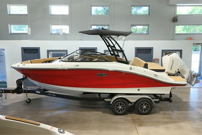 SEA RAY SPX 210 OUTBOARD — 2026 Sea Ray SPX 210 Outboard