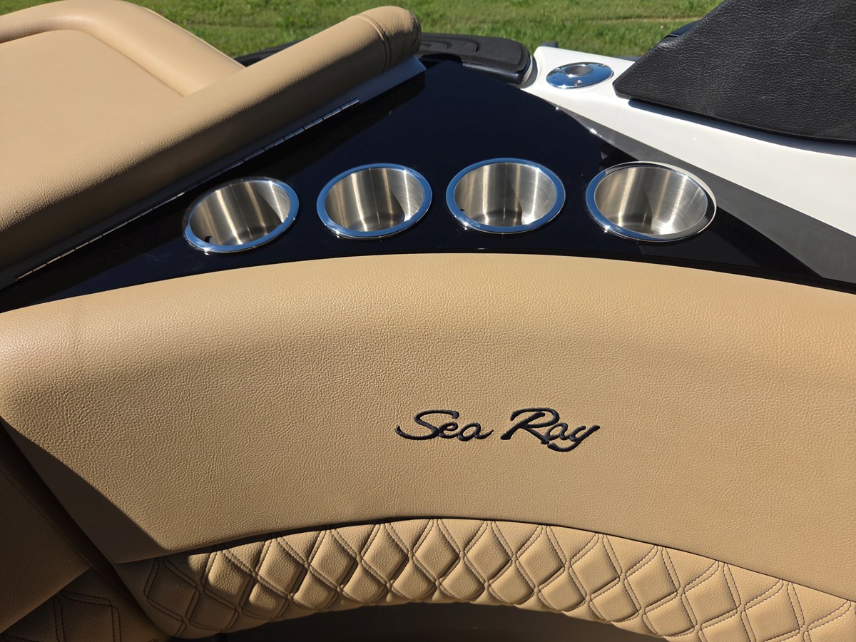 SEA RAY SLX 260, photo 47