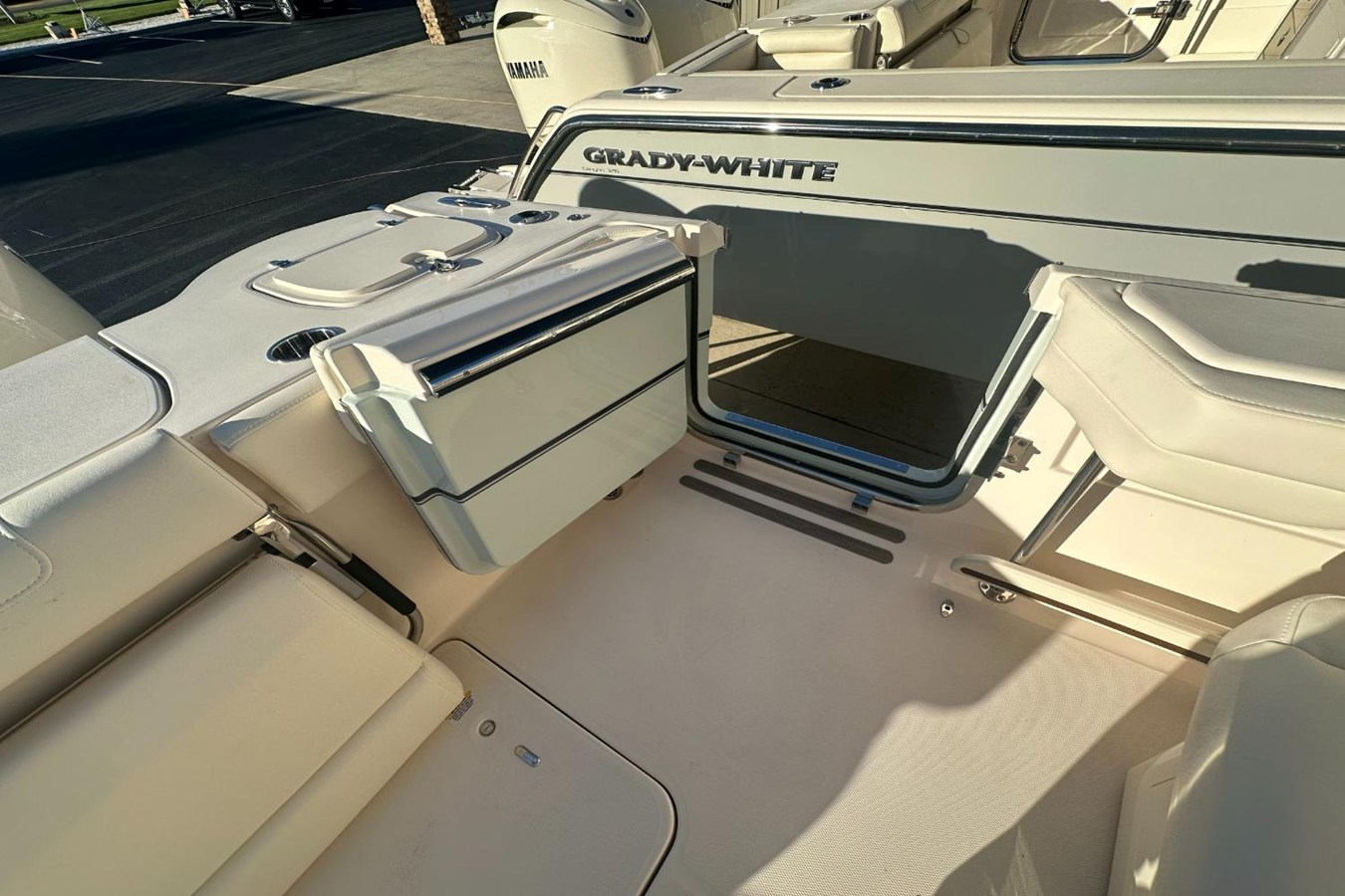 GRADY-WHITE FREEDOM 325, photo 9
