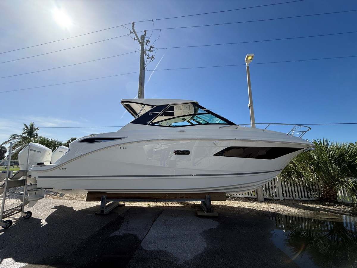 Sea Ray SEA RAY SUNDANCER 320 OUTBOARD