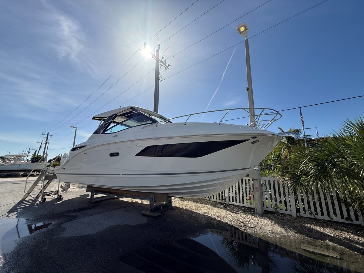 SEA RAY SUNDANCER 320 OUTBOARD, photo 2