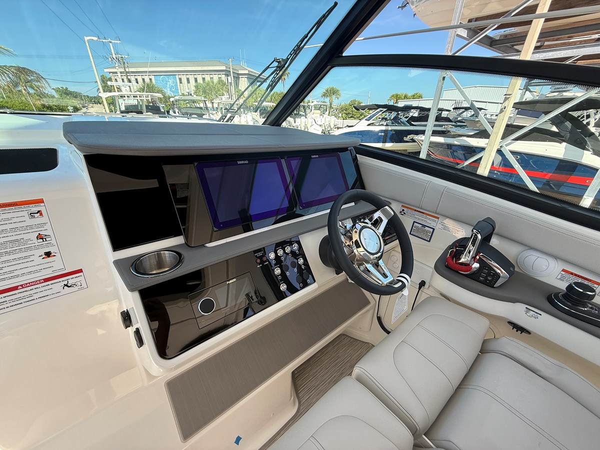 SEA RAY SUNDANCER 320 OUTBOARD, photo 11