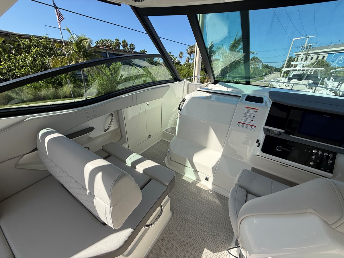 SEA RAY SUNDANCER 320 OUTBOARD, photo 14