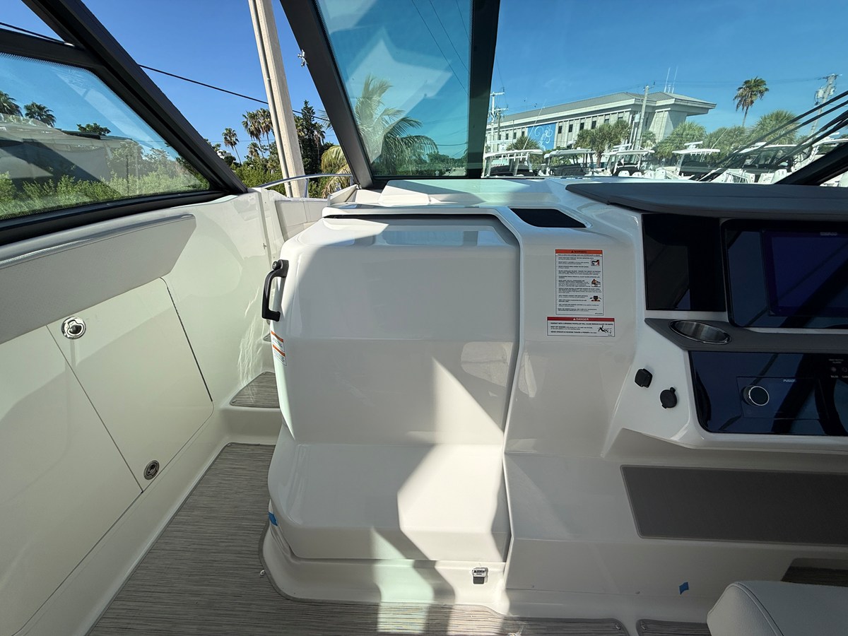 SEA RAY SUNDANCER 320 OUTBOARD, photo 15