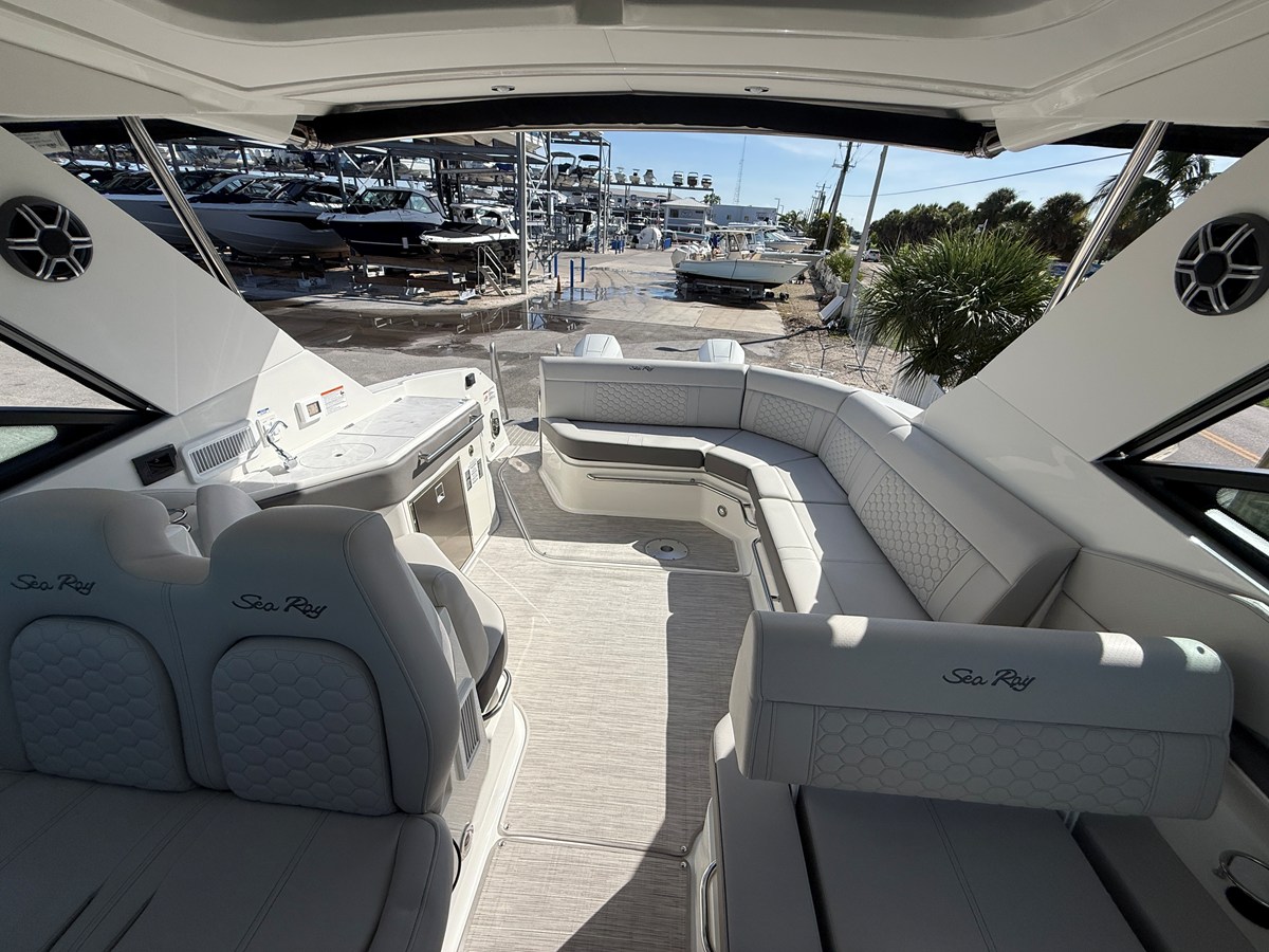 SEA RAY SUNDANCER 320 OUTBOARD, photo 27