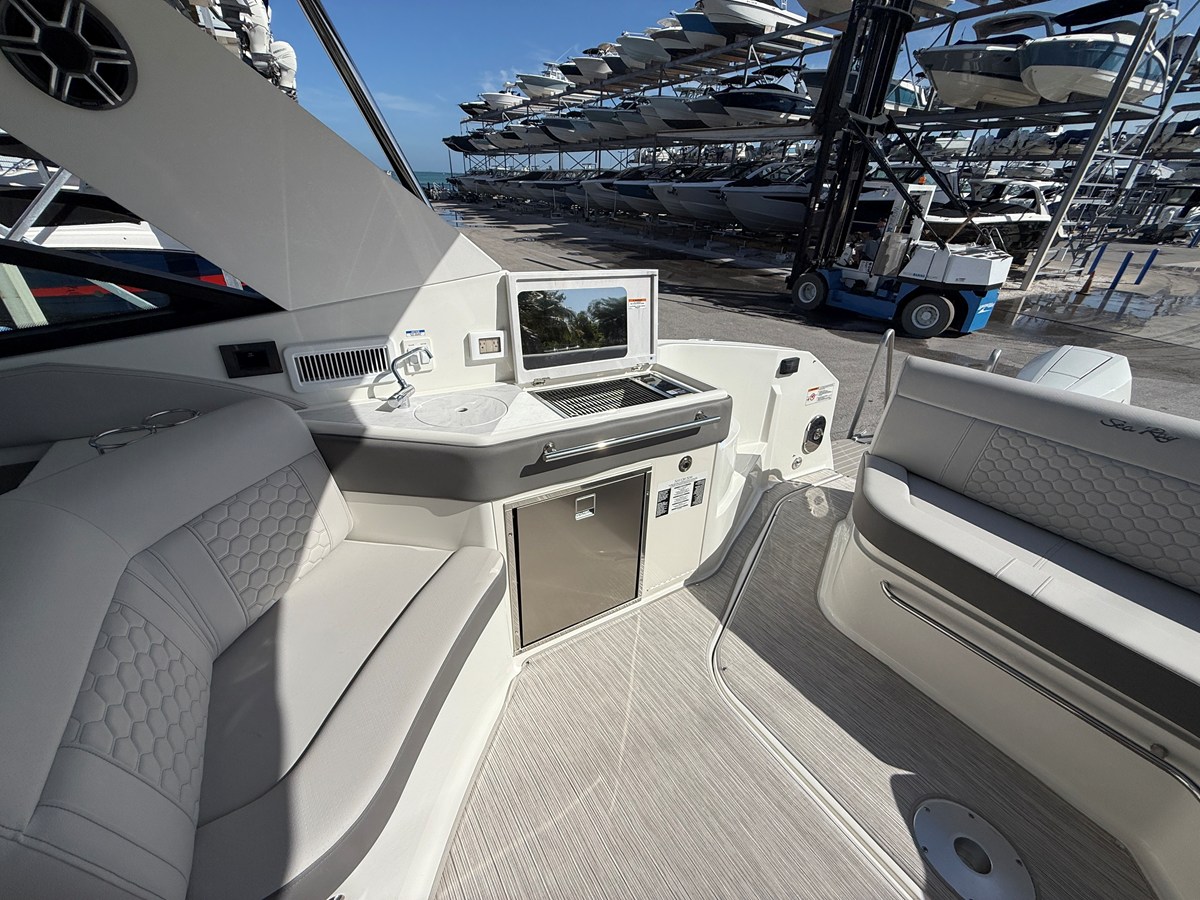 SEA RAY SUNDANCER 320 OUTBOARD, photo 30