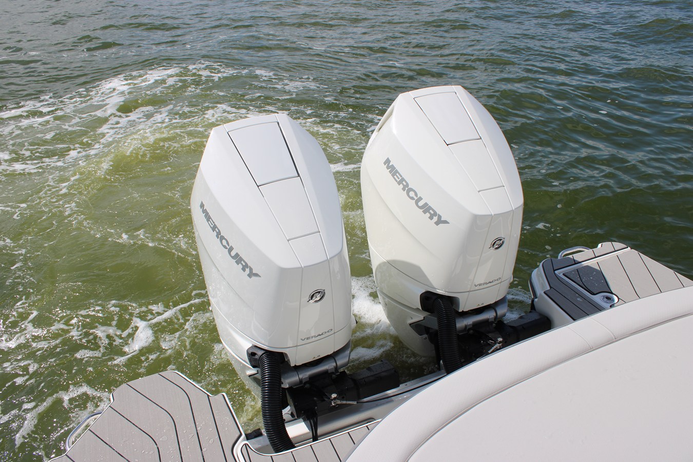 SEA RAY SLX 310 OUTBOARD, photo 18