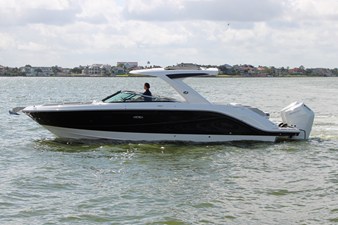 SEA RAY SLX 310 OUTBOARD