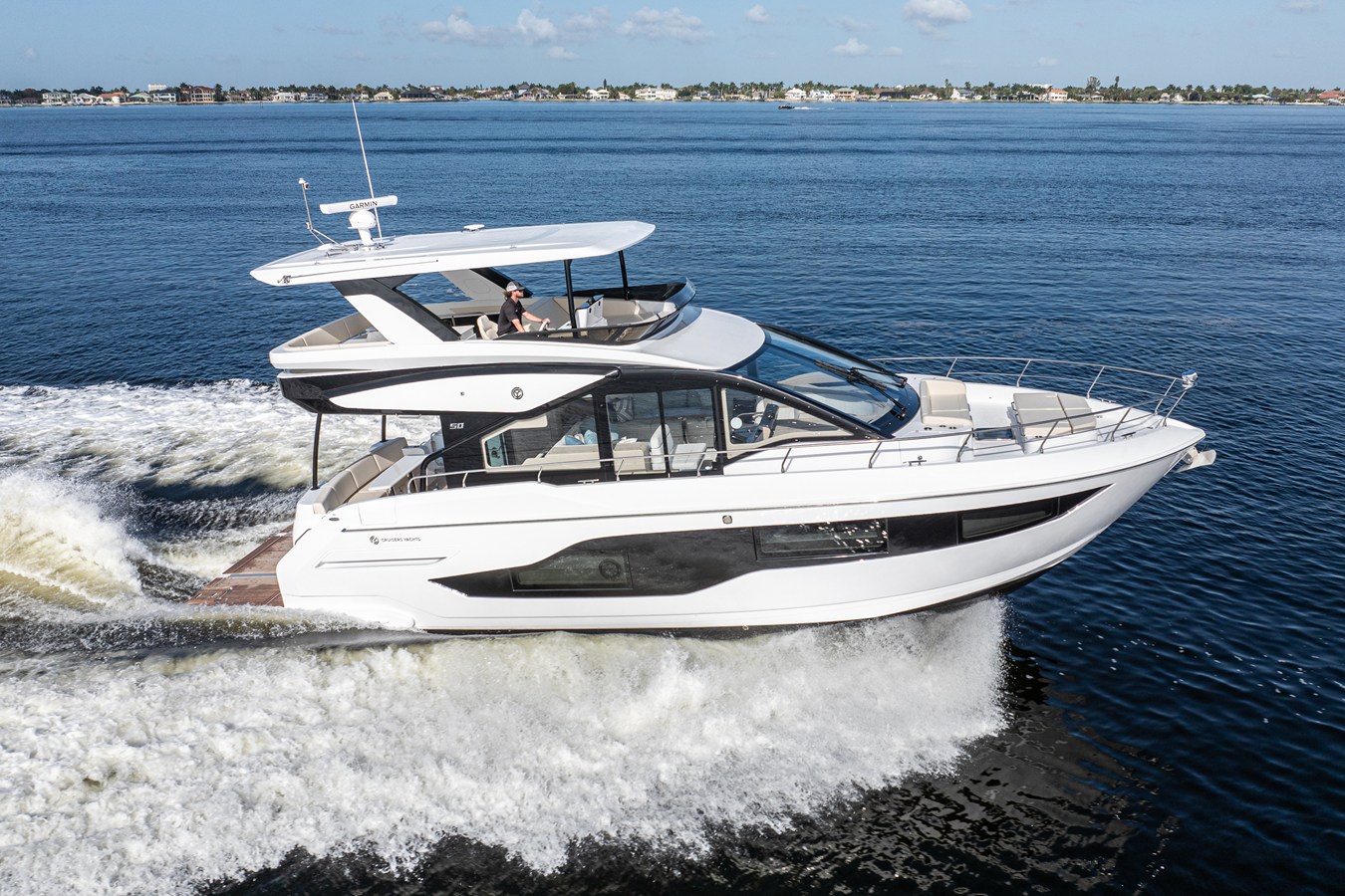 CRUISERS YACHTS 50 FLY, photo 2