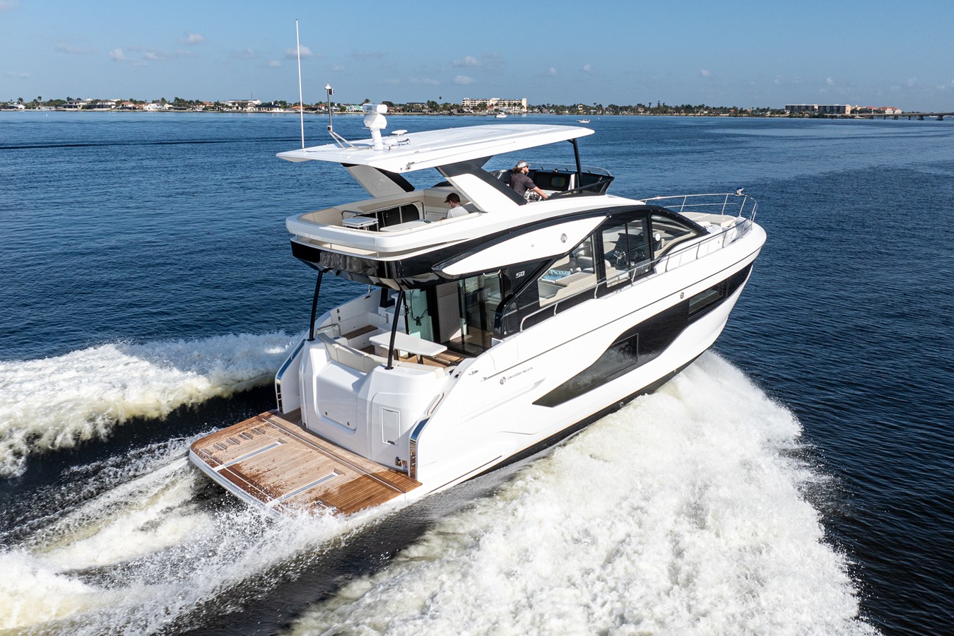 CRUISERS YACHTS 50 FLY, photo 3