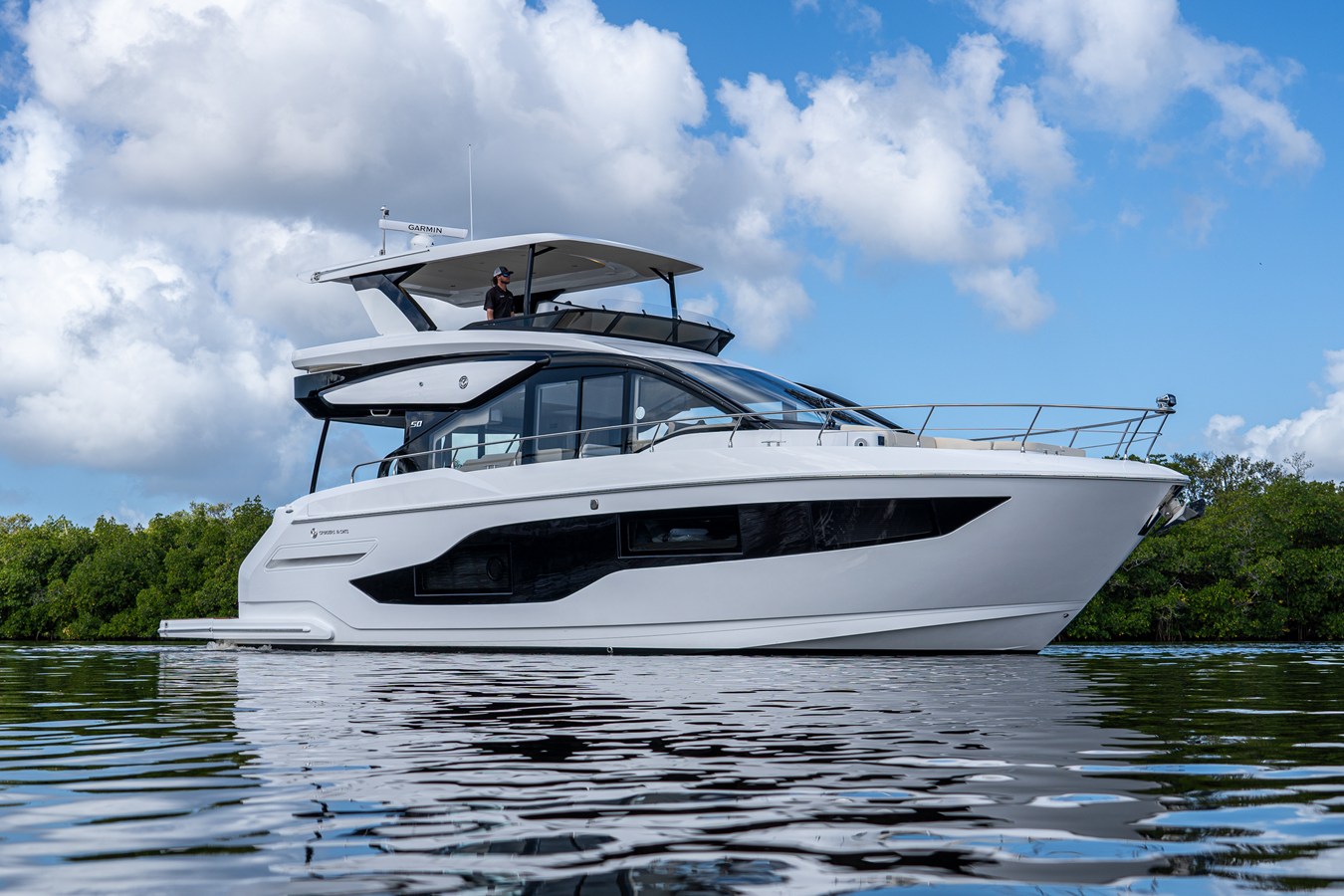 CRUISERS YACHTS 50 FLY, photo 8