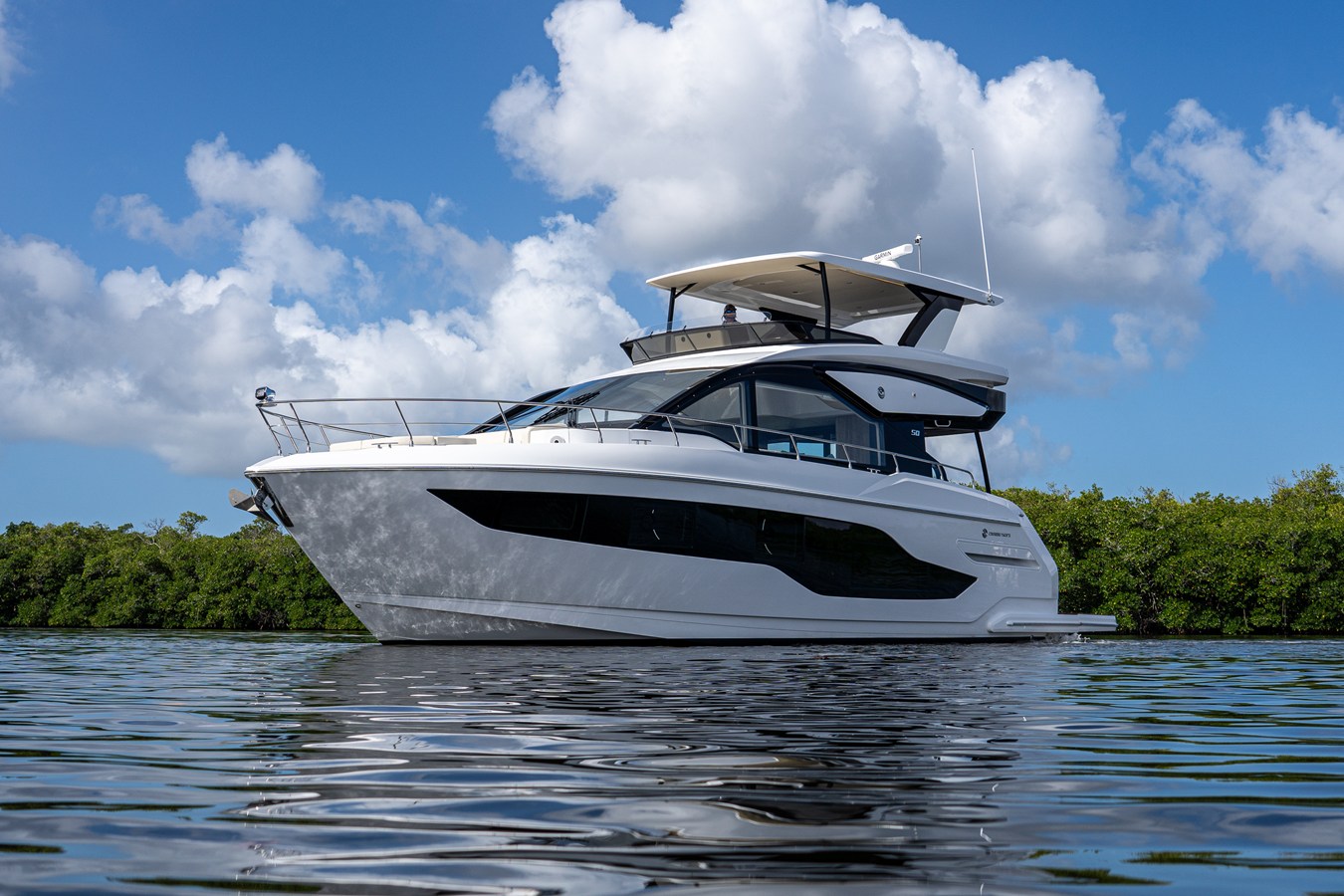 CRUISERS YACHTS 50 FLY, photo 12