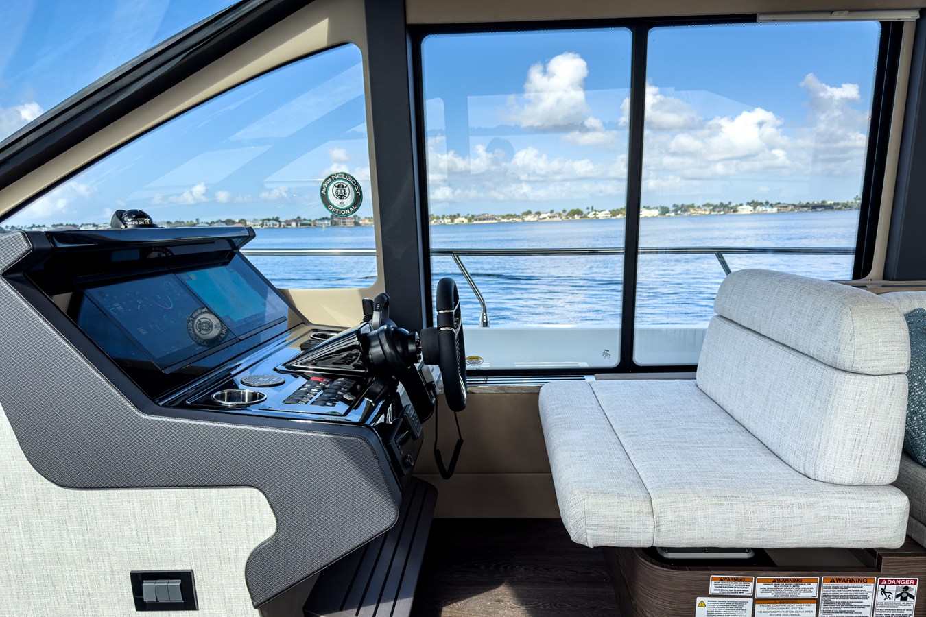 CRUISERS YACHTS 50 FLY, photo 34