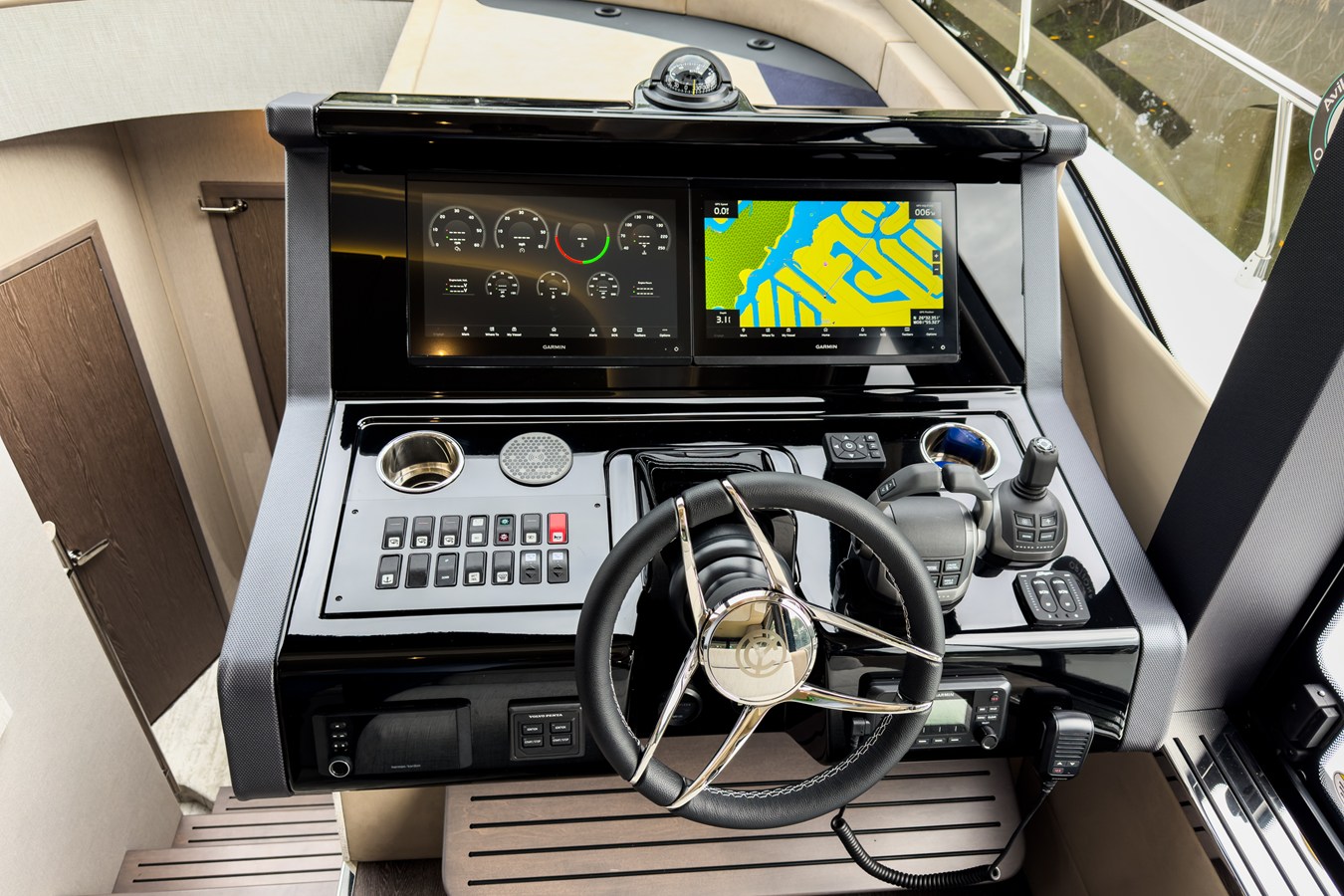 CRUISERS YACHTS 50 FLY, photo 38
