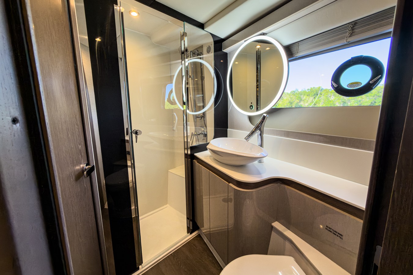 CRUISERS YACHTS 50 FLY, photo 45
