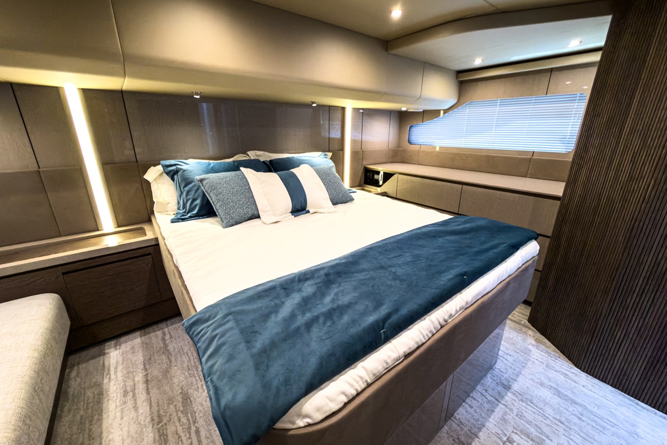 CRUISERS YACHTS 50 FLY, photo 53