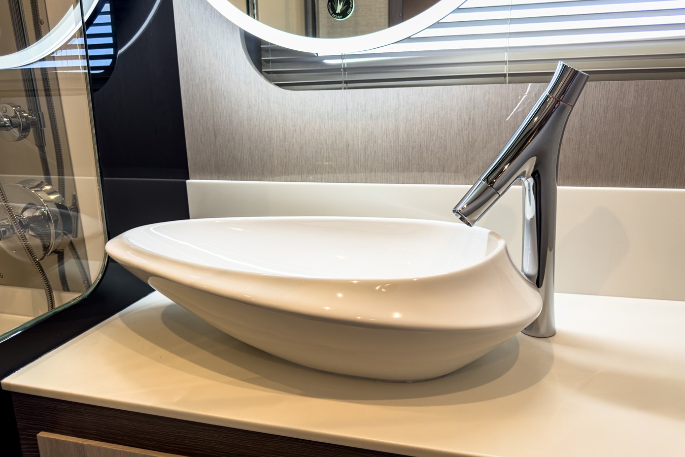CRUISERS YACHTS 50 FLY, photo 61