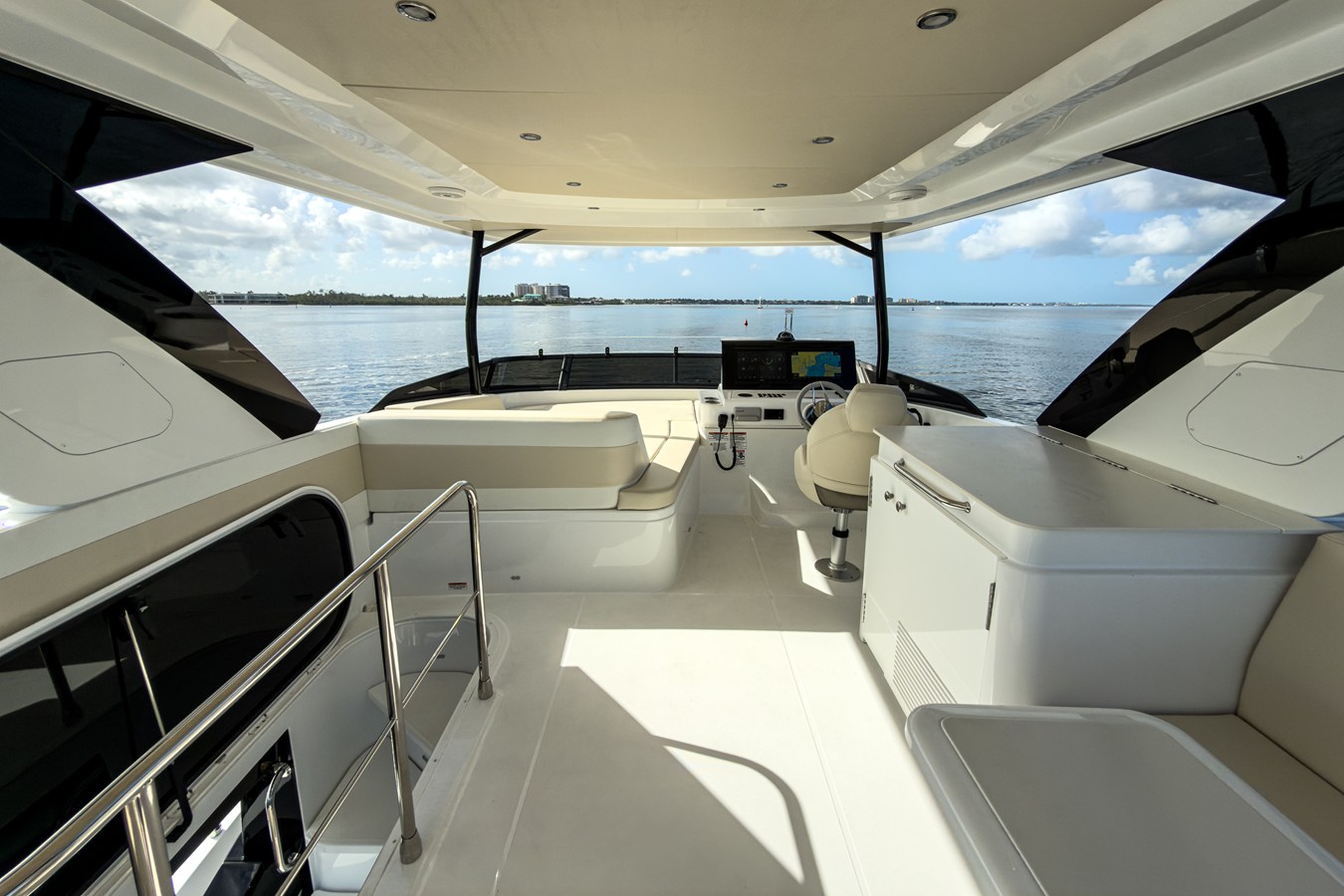 CRUISERS YACHTS 50 FLY, photo 70