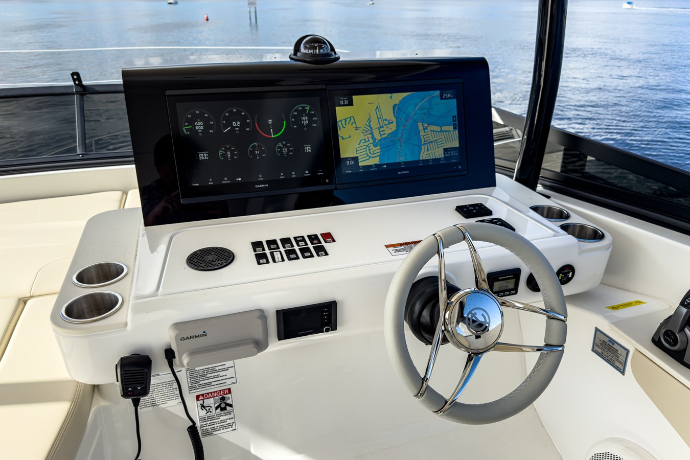 CRUISERS YACHTS 50 FLY, photo 75