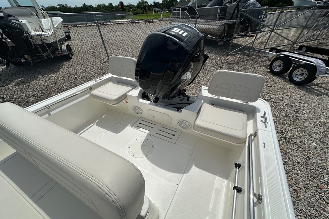 BOSTON WHALER 170 MONTAUK, photo 4